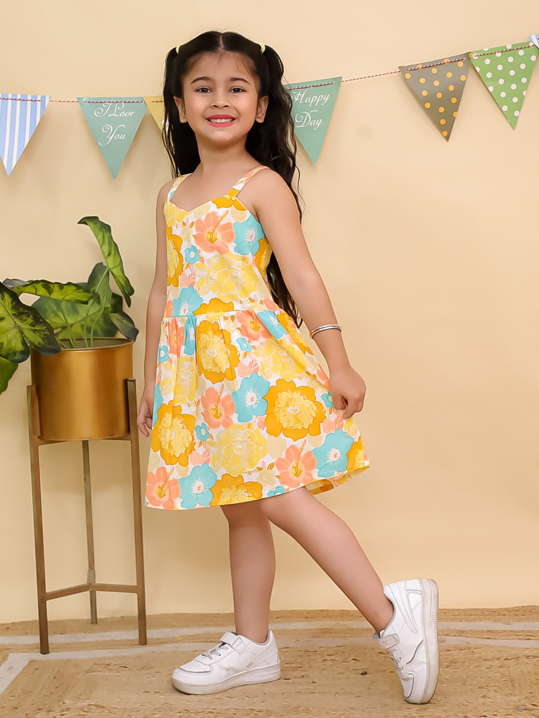 HOK Adorable Heart-Yoke Frock for summers