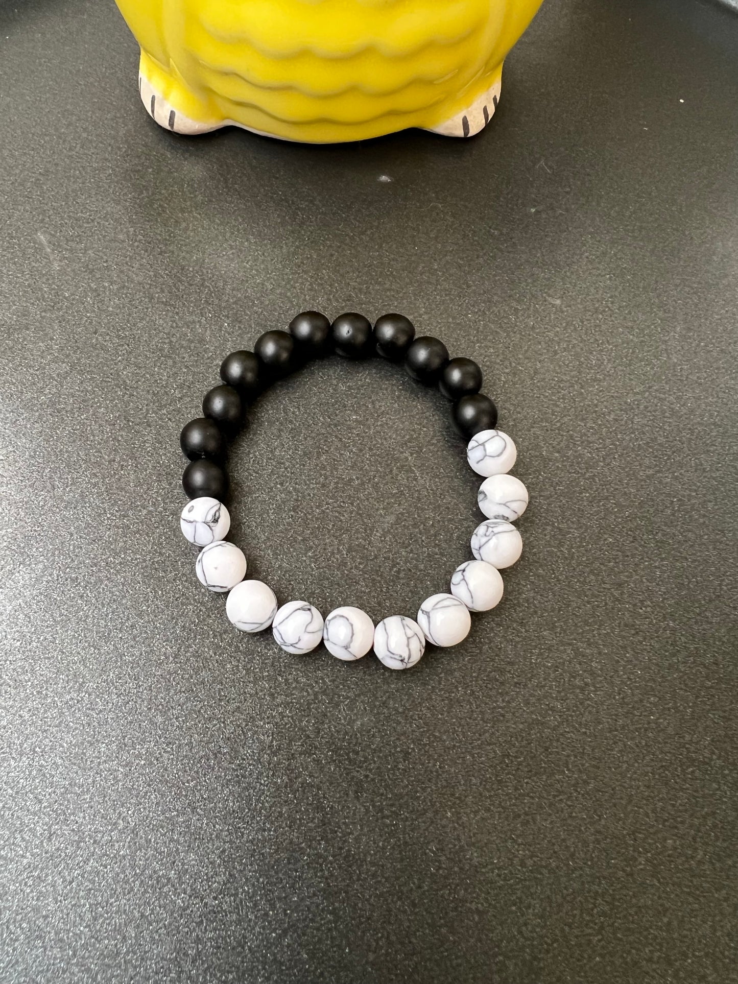 Black and White Glass Beads Bracelet - Suitable for Him