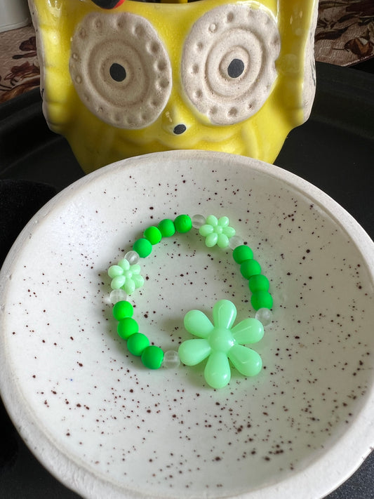 HOK Beautifully Designed Flower Beads Bracelets