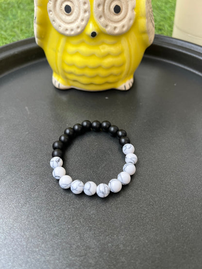 Black and White Glass Beads Bracelet - Suitable for Him