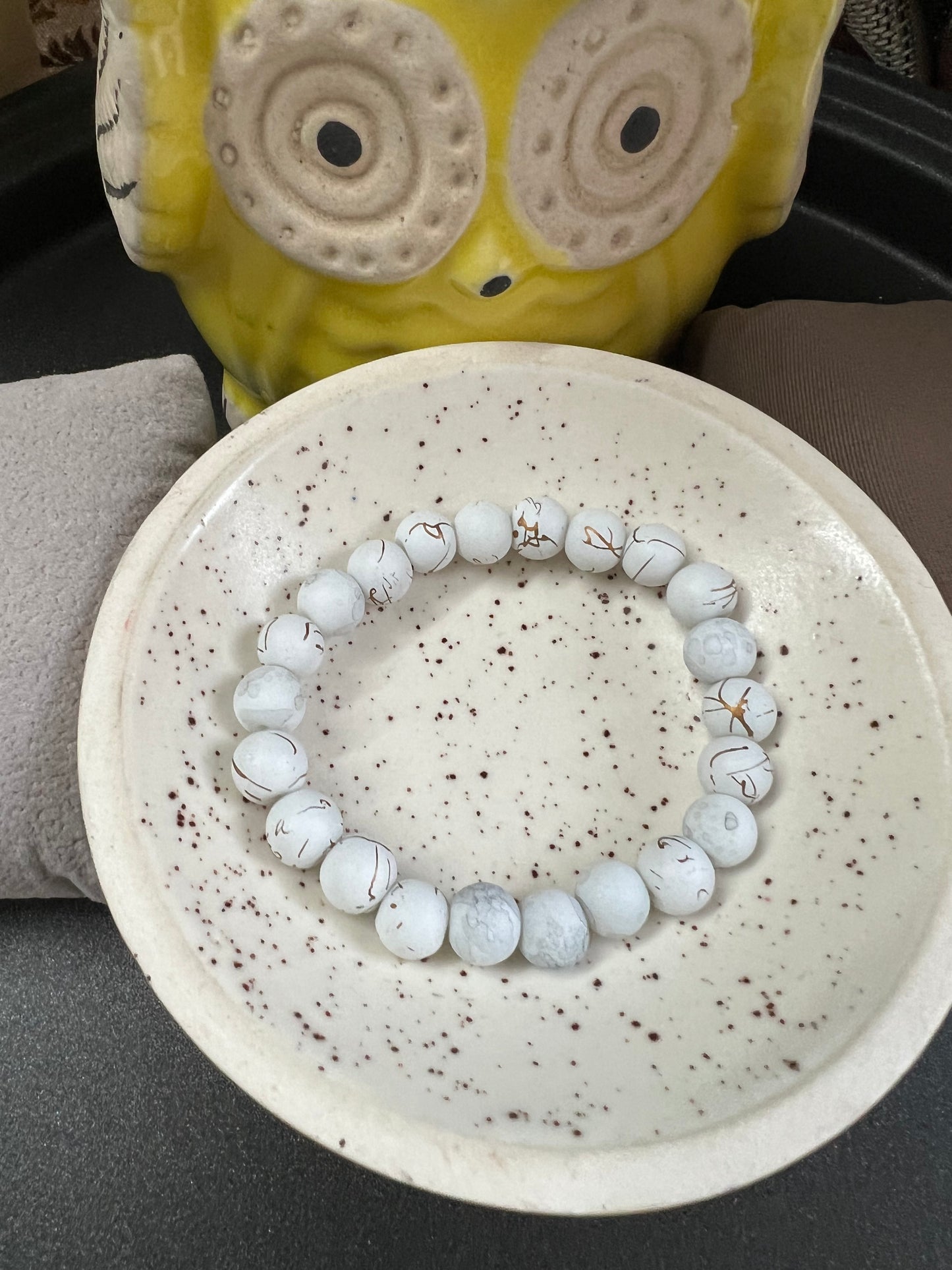 White Marble Finish Glass Beads Bracelet