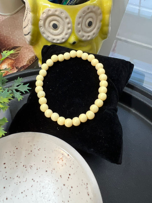 Light Yellow Plastic Beads Bracelet - Stretchable (Perfect for Dailywear)