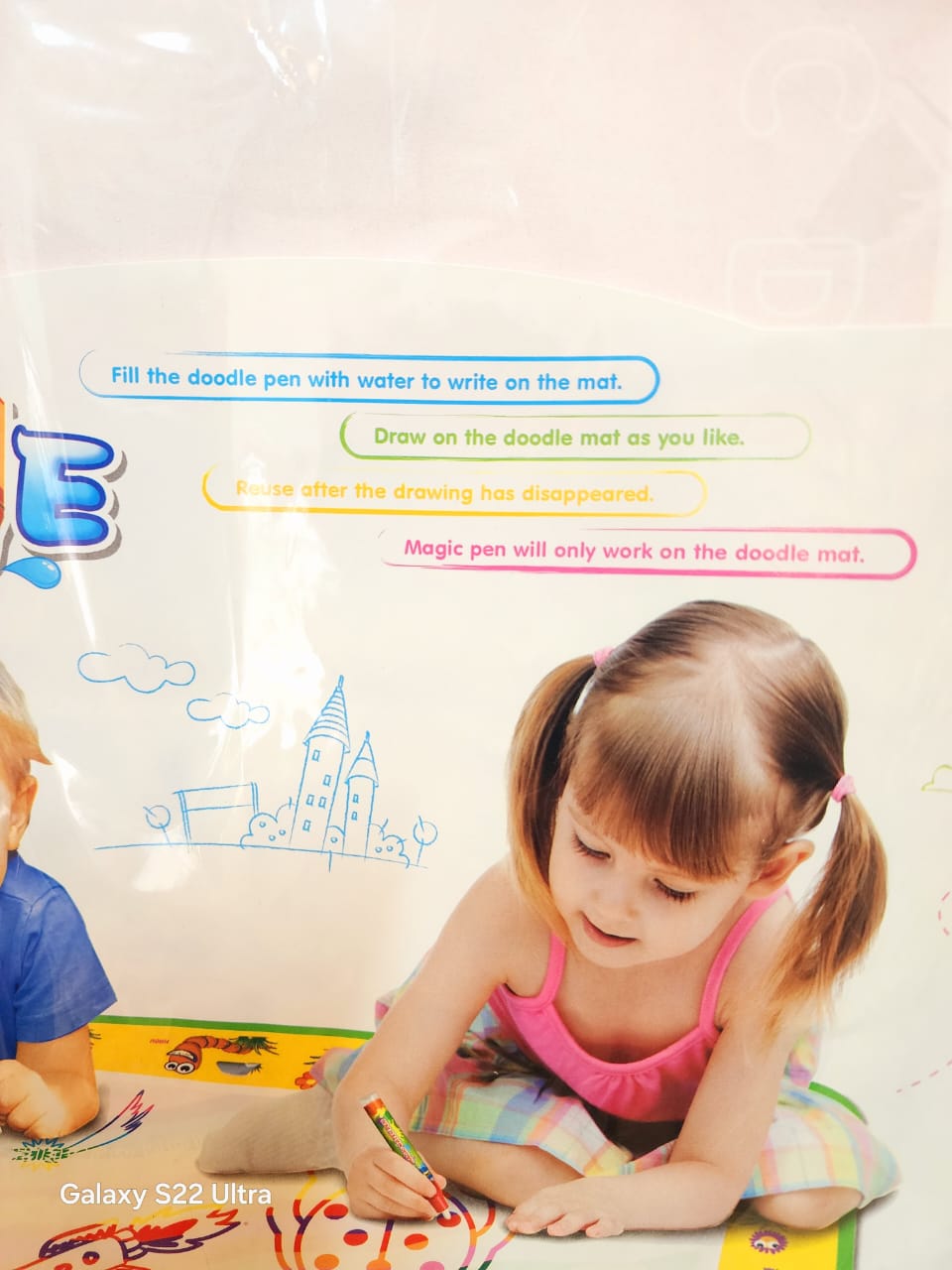 HOK Kids Water Doodle Mat with Rainbow Color Swatches