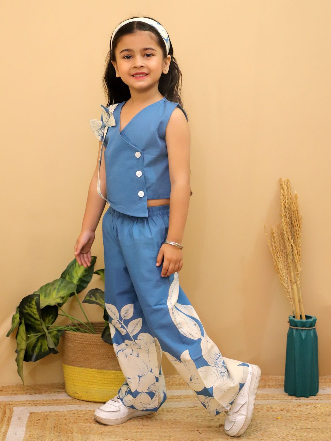 HOK Stylish Waist coat cord set for this summer