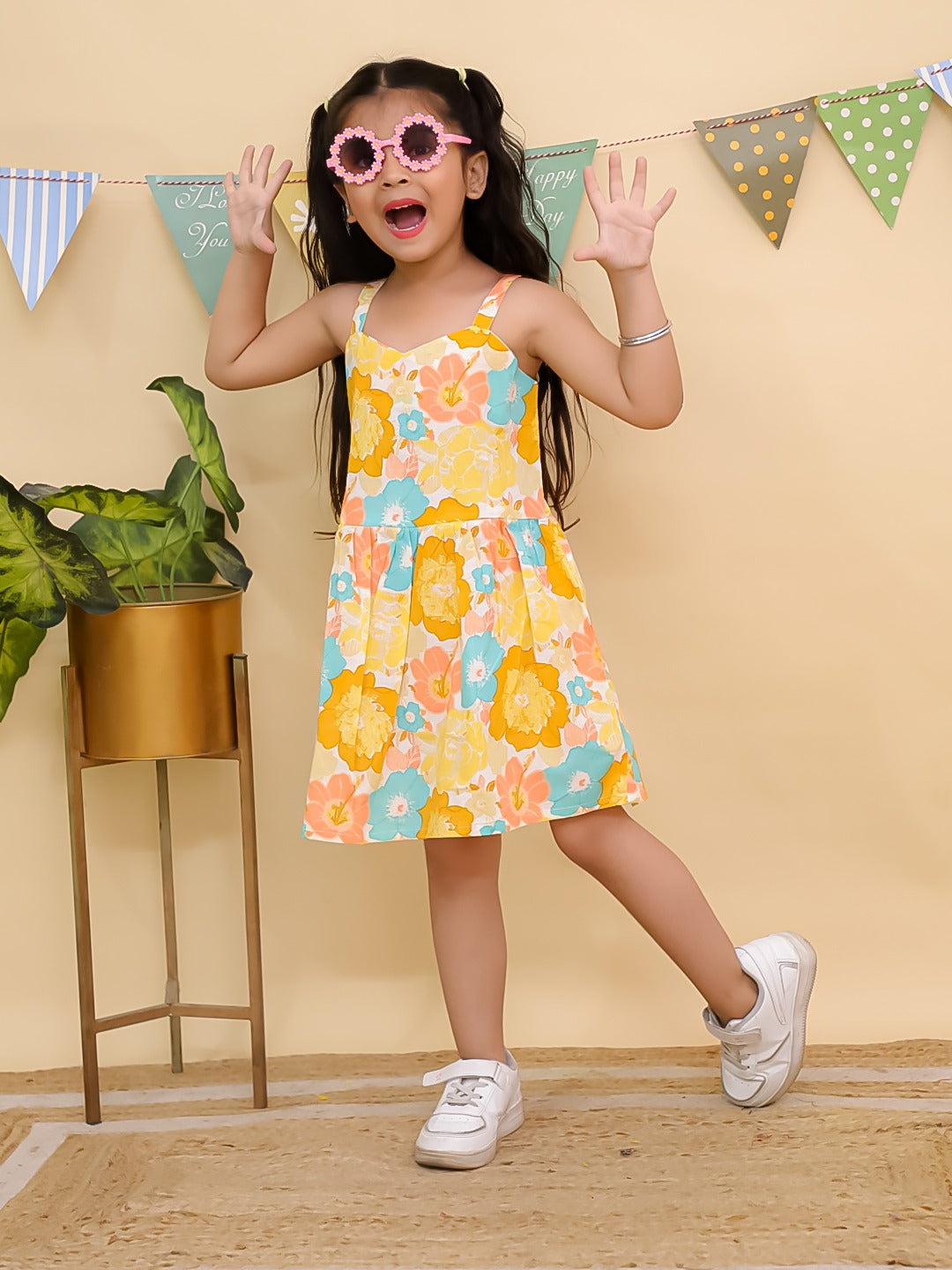 HOK Adorable Heart-Yoke Frock for summers