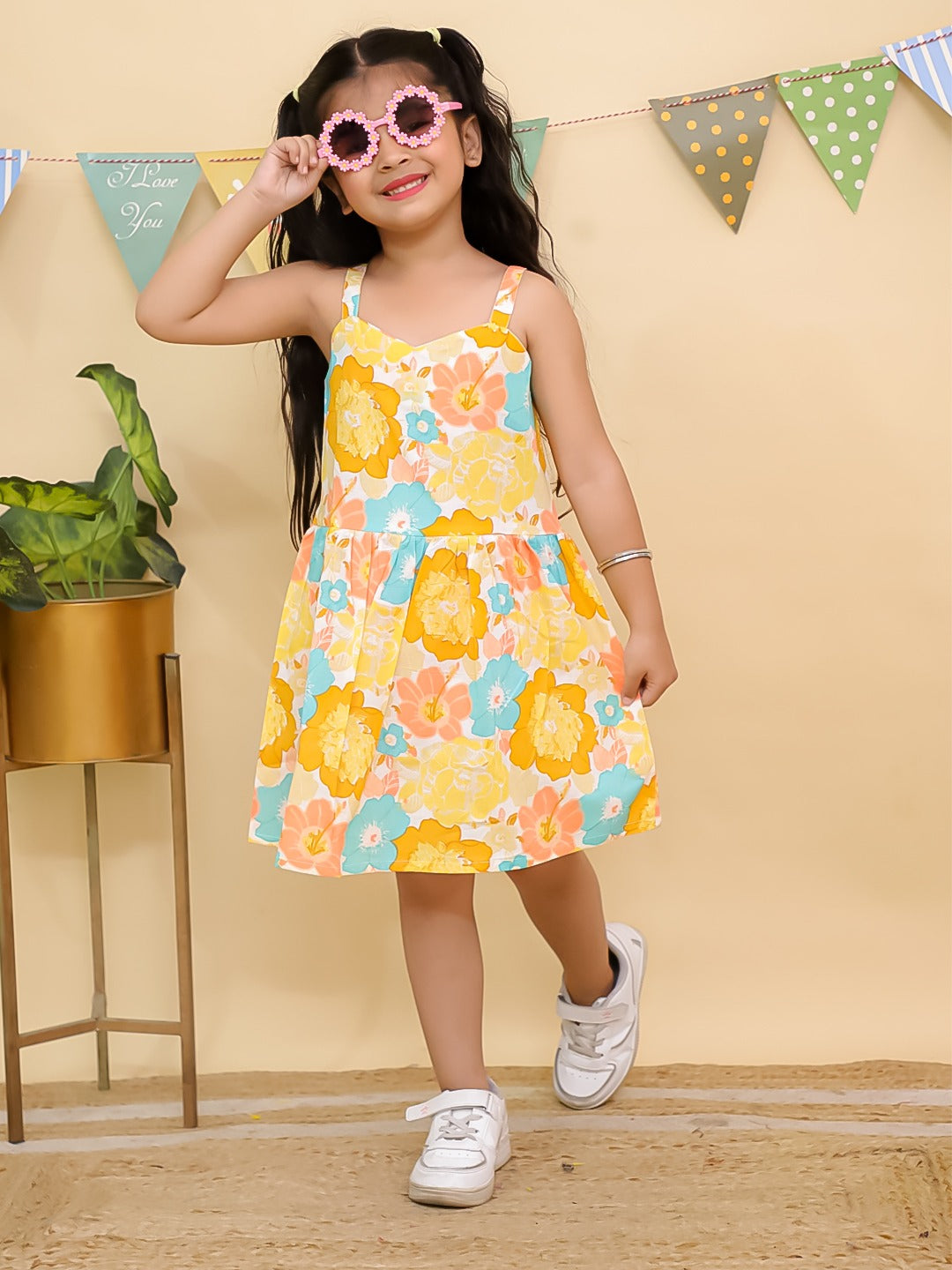 HOK Adorable Heart-Yoke Frock for summers