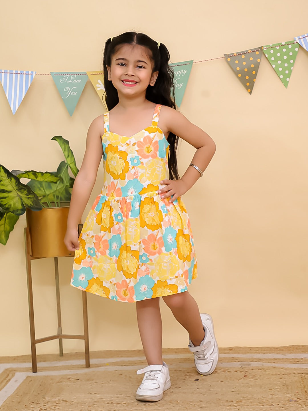 HOK Adorable Heart-Yoke Frock for summers