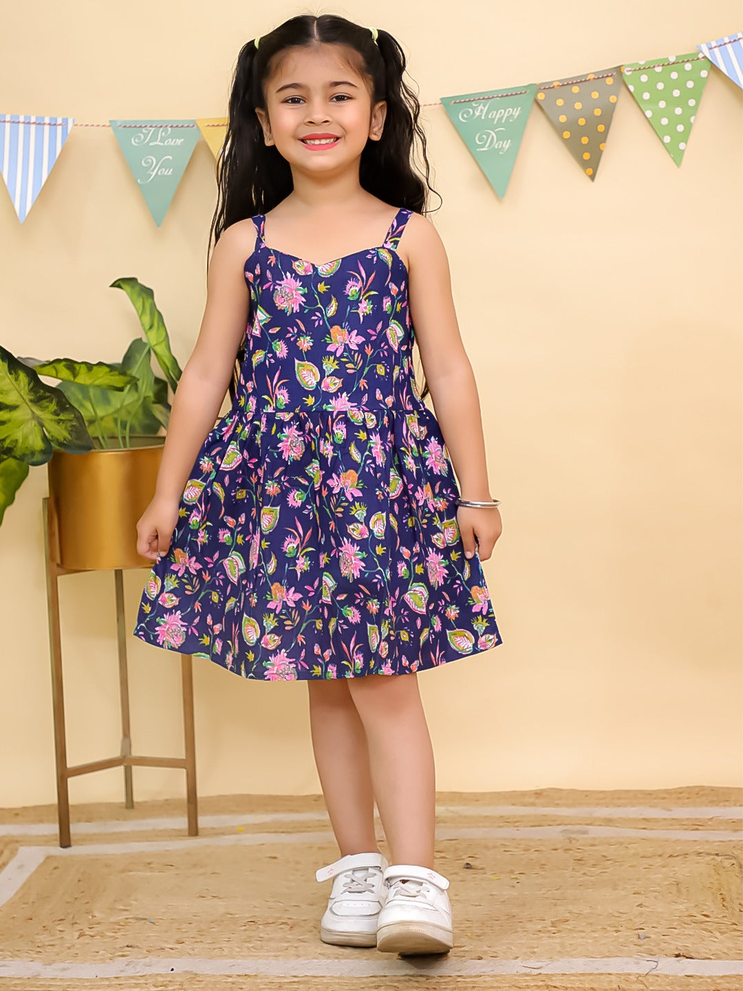 HOK Adorable Heart-Yoke Frock for summers