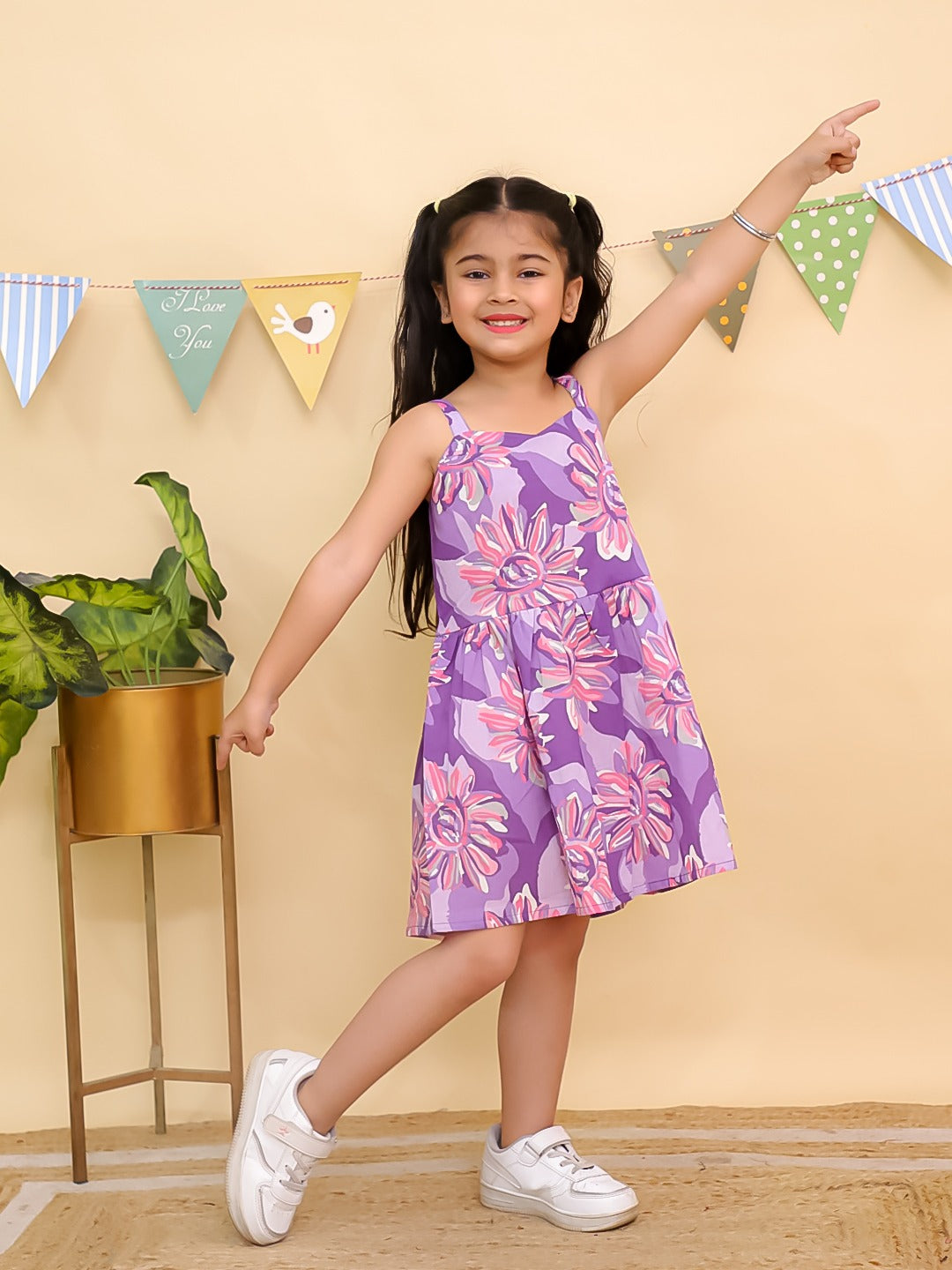 HOK Adorable Heart-Yoke Frock for summers