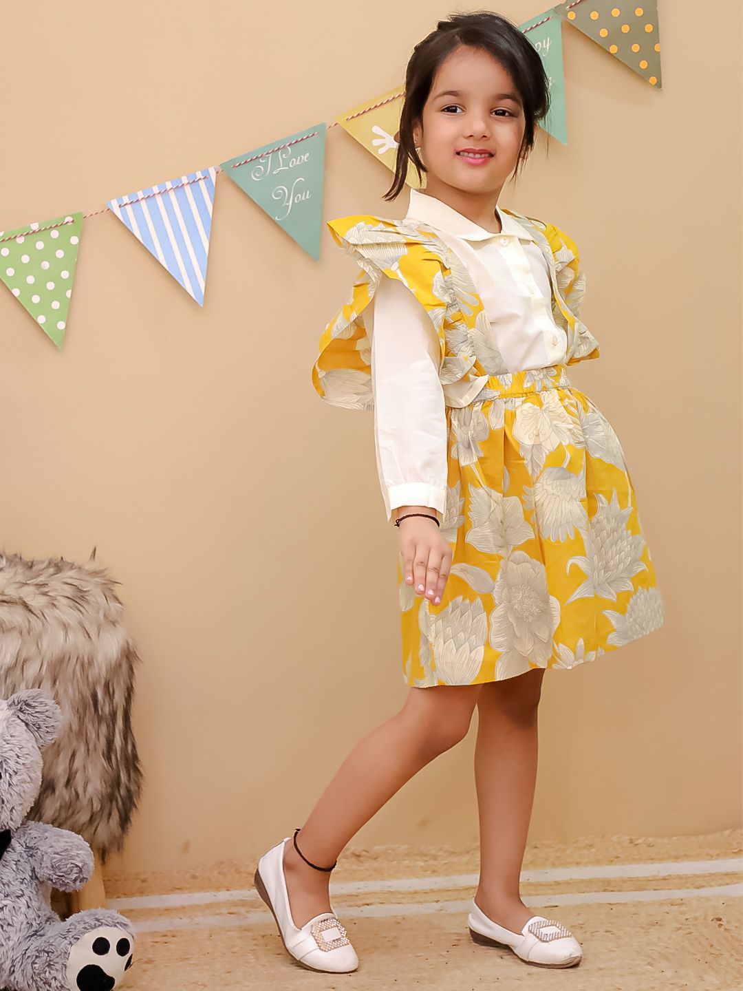 HOK Beautiful Girls Shirt and Skirt with frilled straps