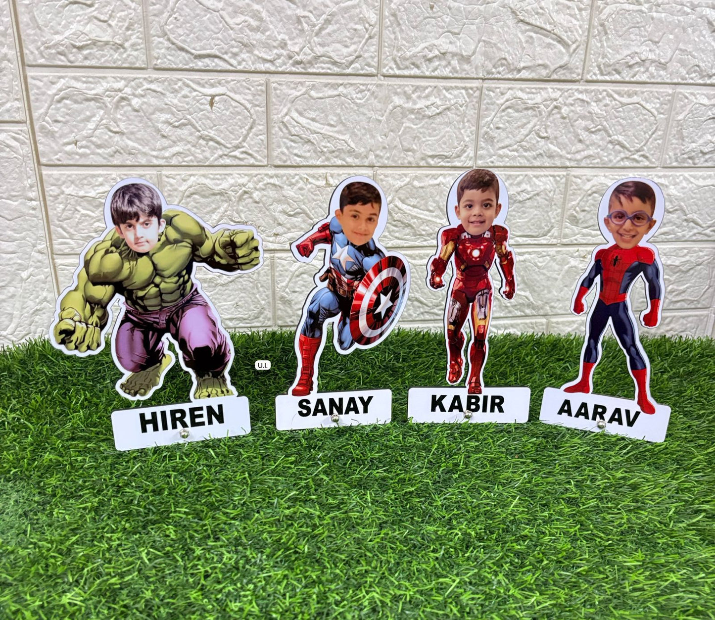 HOK Personalized Photo Caricature Table Stand