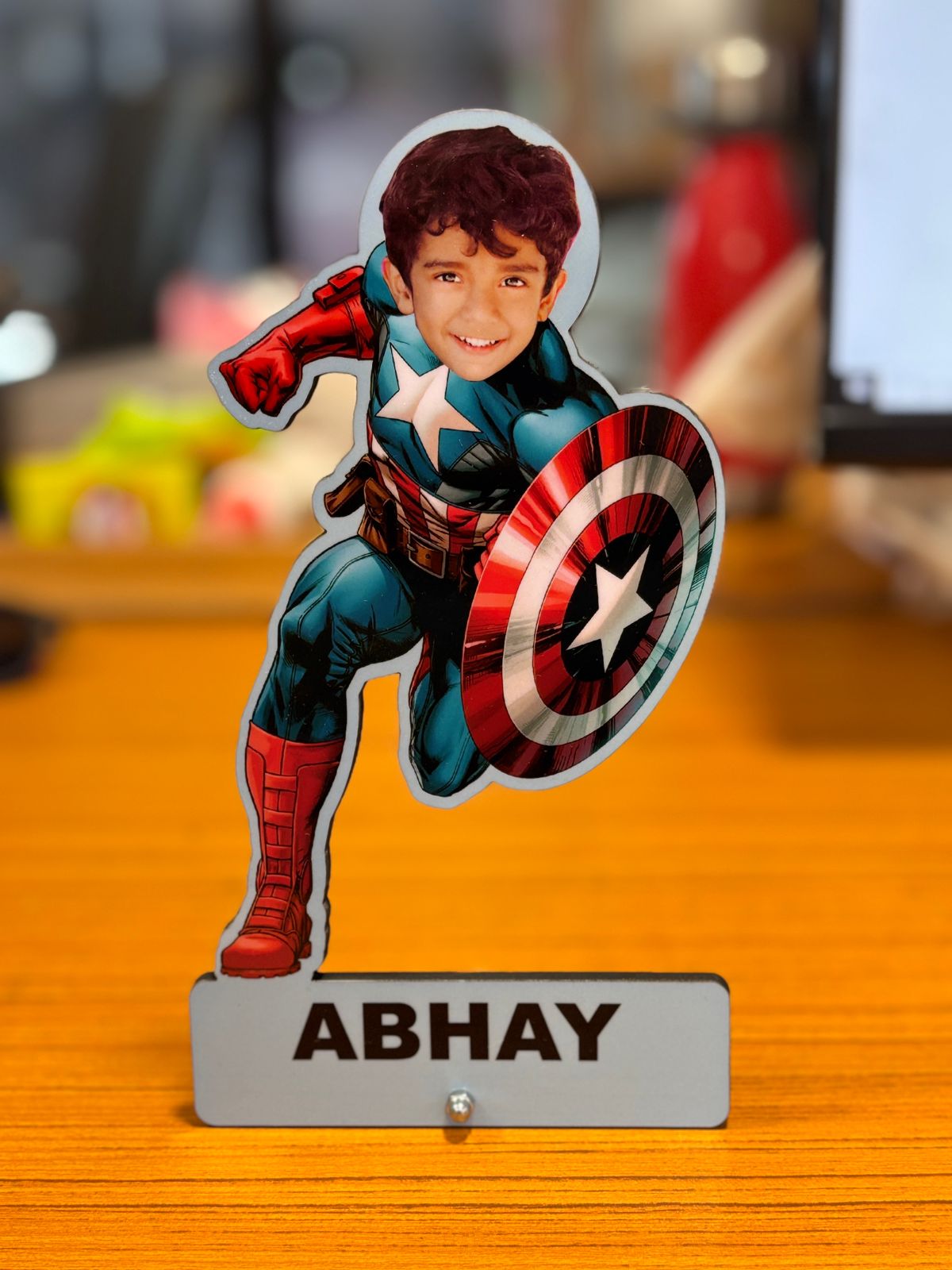 HOK Personalized Photo Caricature Table Stand