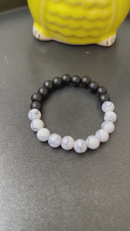 Black and White Glass Beads Bracelet - Suitable for Him