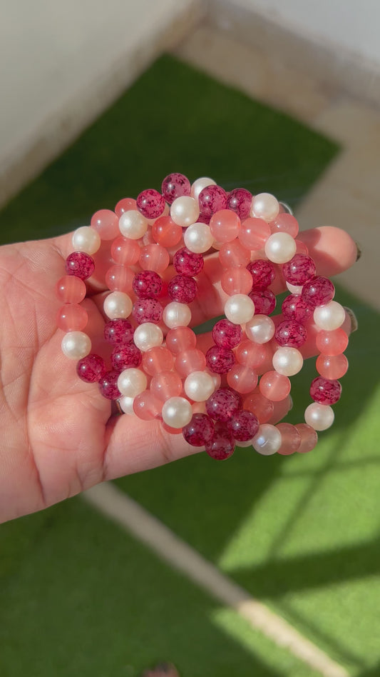 Beautiful Pearl and Glass Beads Bracelet